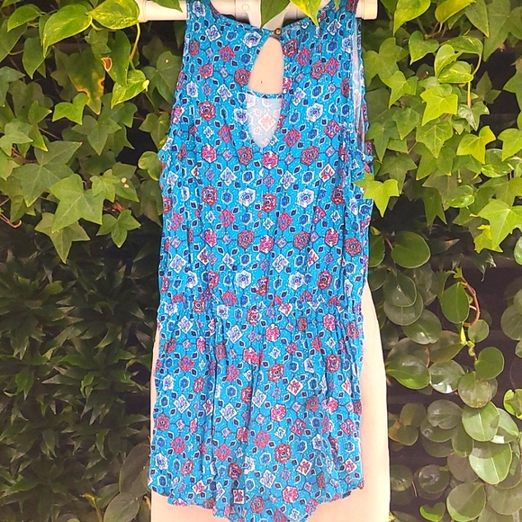 Shorts romper size 8 women's ( or youth xl) - Picture 4 of 6